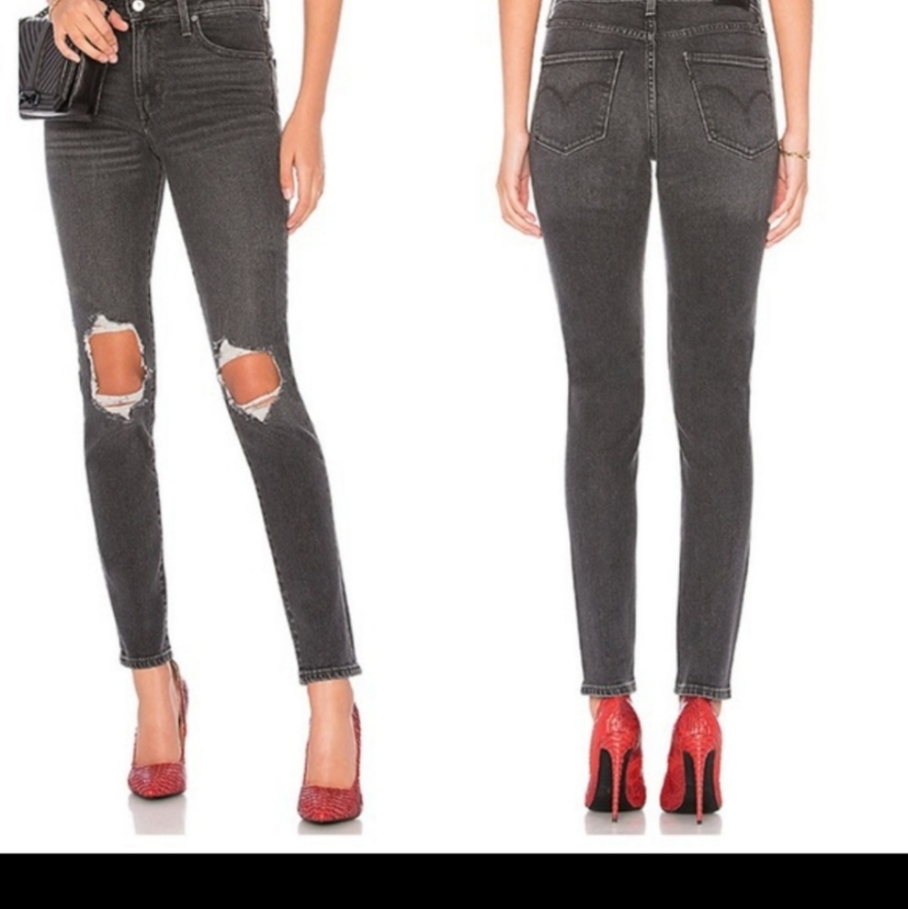 Levi's 721 high waisted skinny jeans. Size 25.